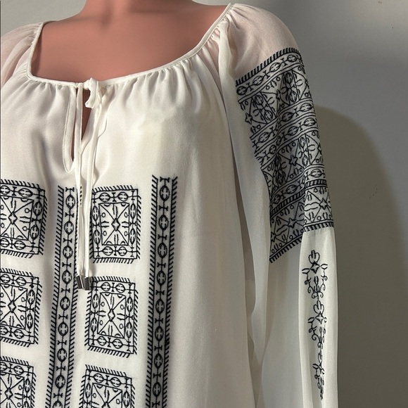 Calvin Klein Women’s White Top Tunic With Black Embroidery 3/4 Sleeves - Picture 3 of 10